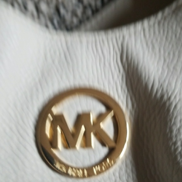 Purse - Picture 4 of 4